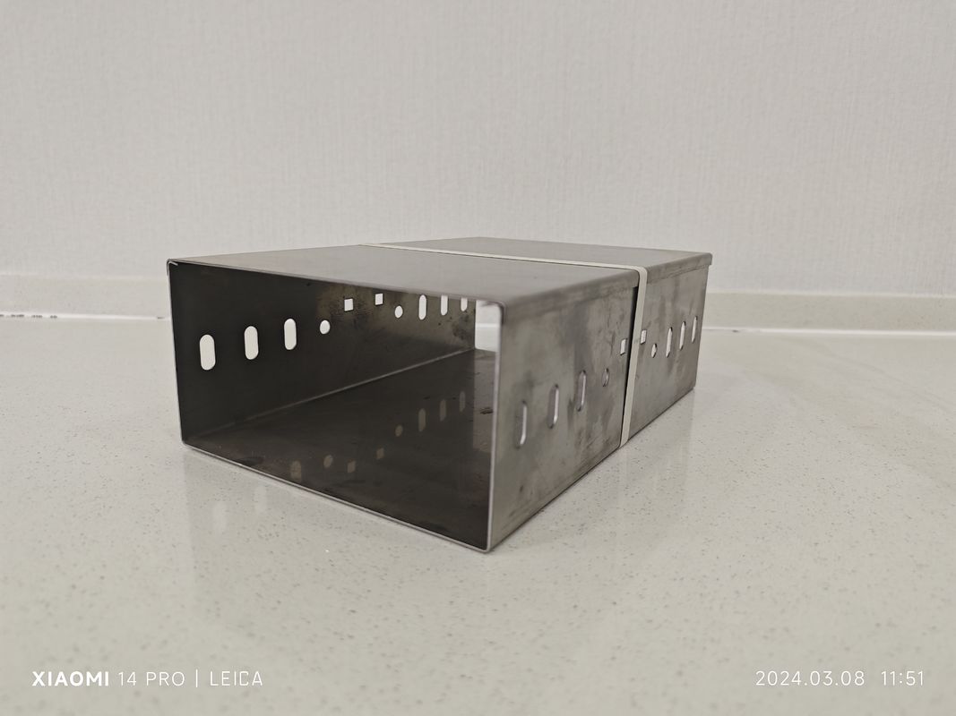 3m - 6m longitud acero galvanizado tray de cable perforado resistente a la corrosión