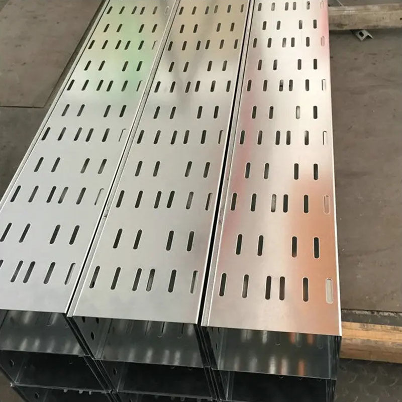 Galvanización de la pared montaje de la bandeja de cable resistente a la corrosión para aplicaciones industriales