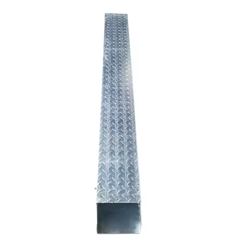 Cable galvanizado con muestras gratuitas, conectores/brackets/covers y fondo sólido y perforado